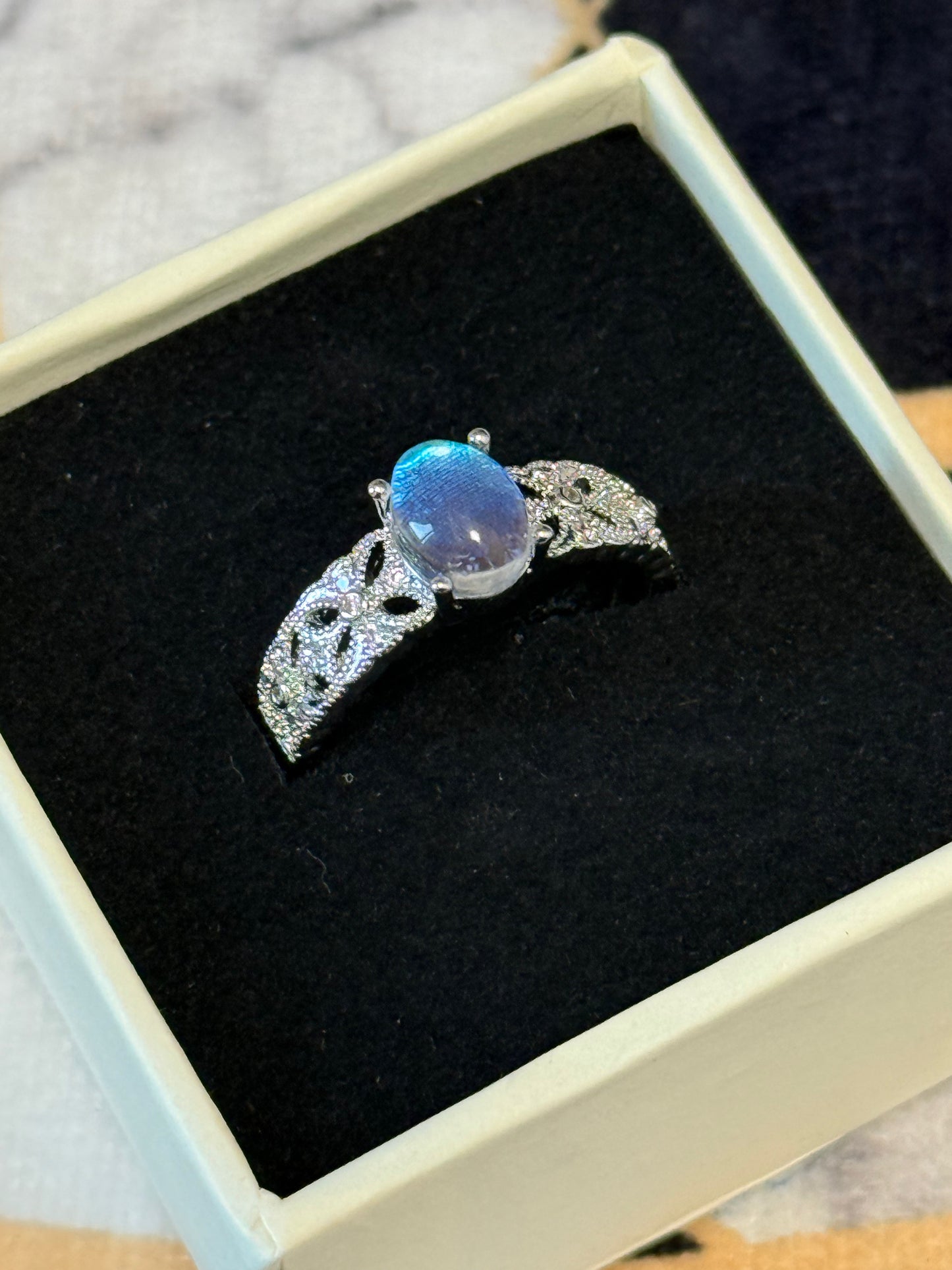 EIRA Aurora Morpho Circle